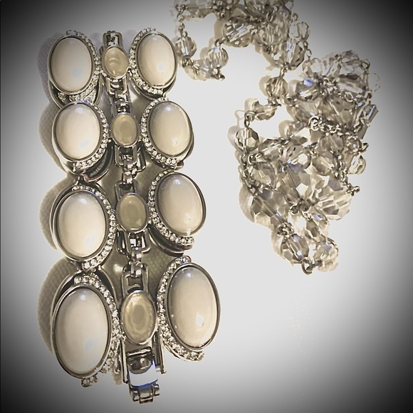 Fashion BR jewellery bracket and necklace - Picture 3 of 10